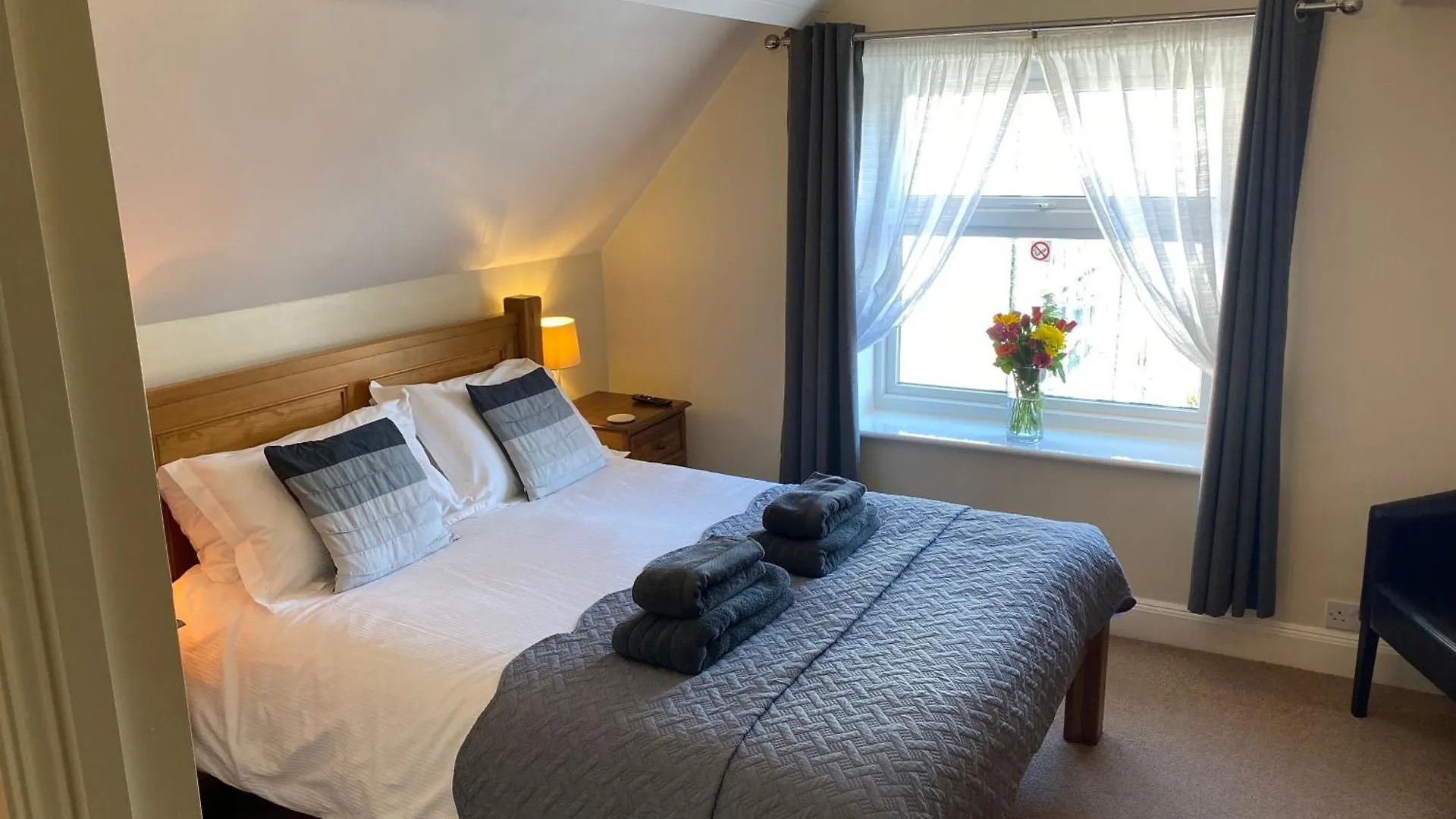Guest house The Whalebone Arch Hotel Whitby