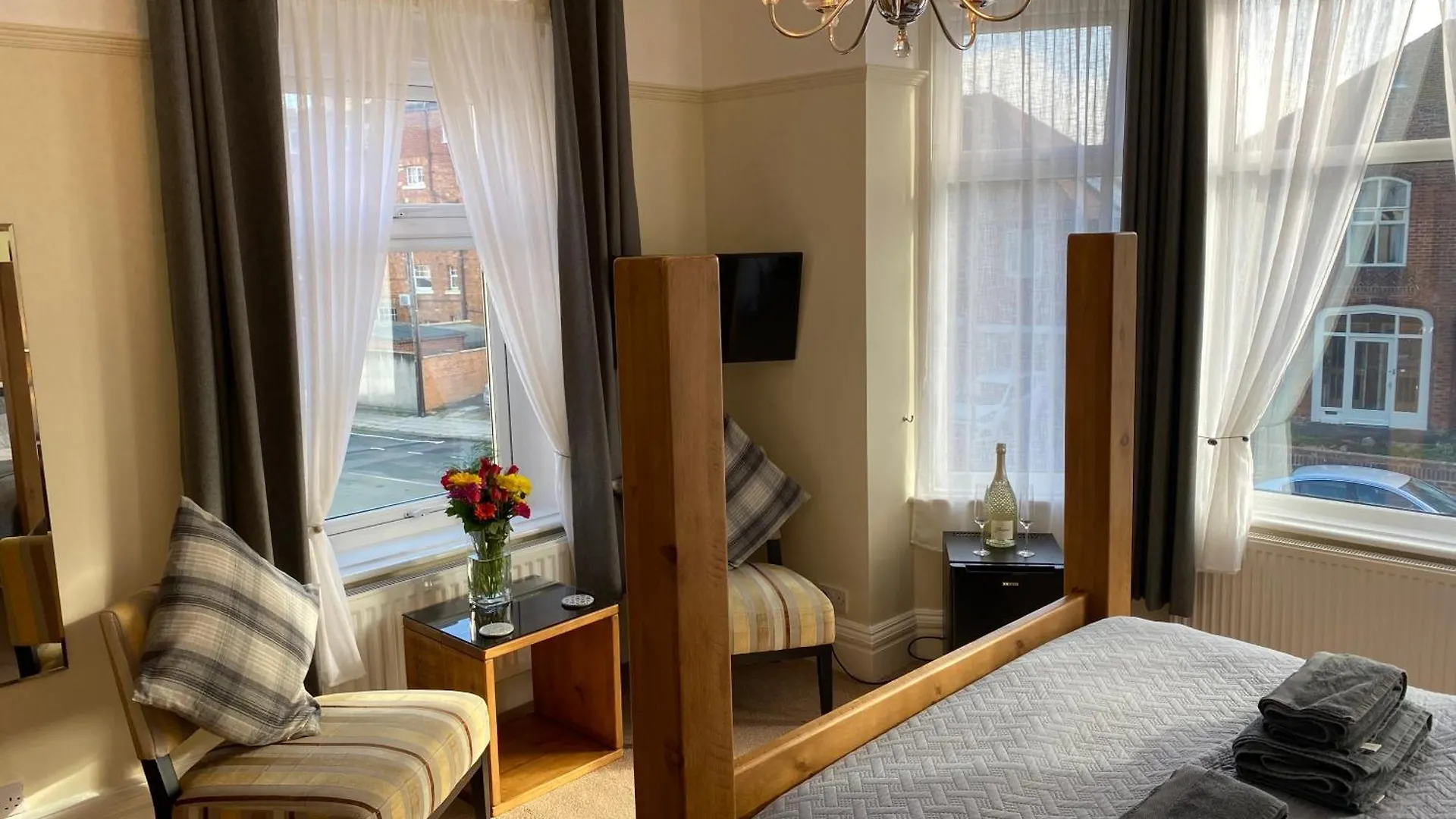 Guest house The Whalebone Arch Hotel Whitby