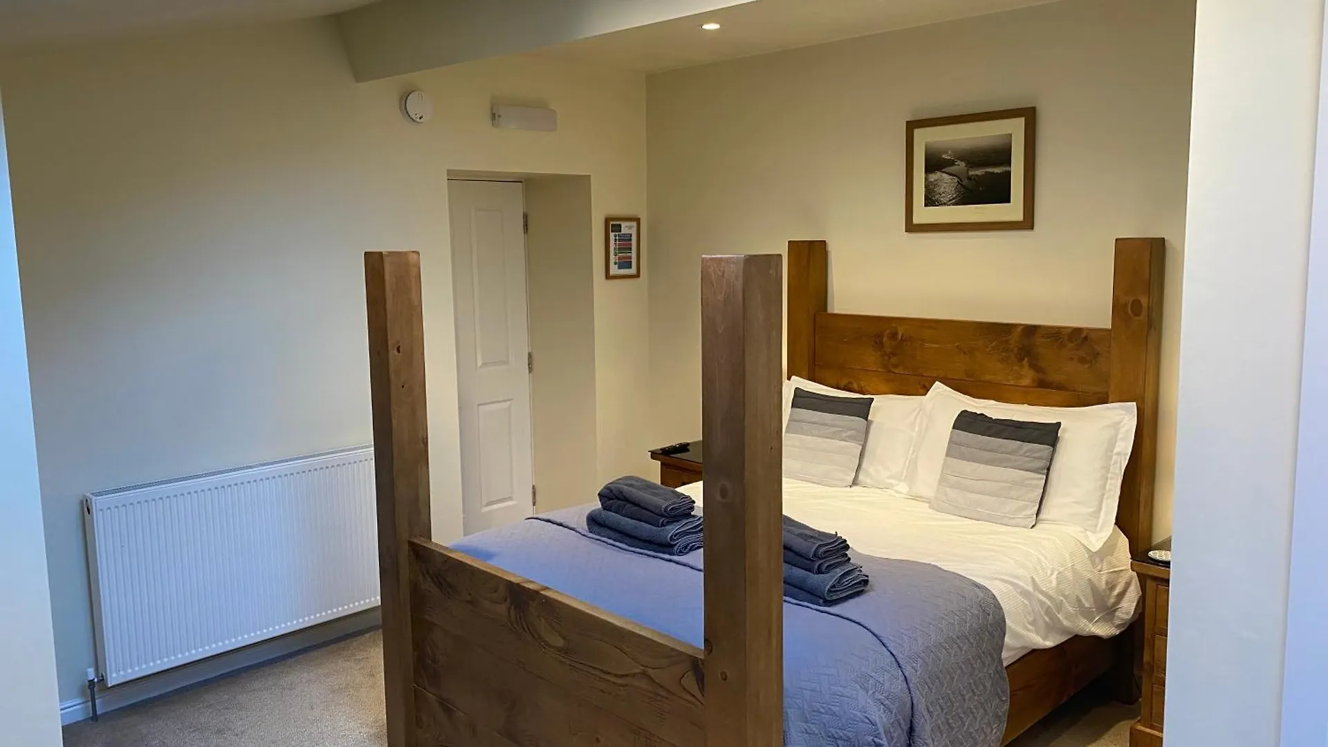 Pensionat The Whalebone Arch Hotell Whitby