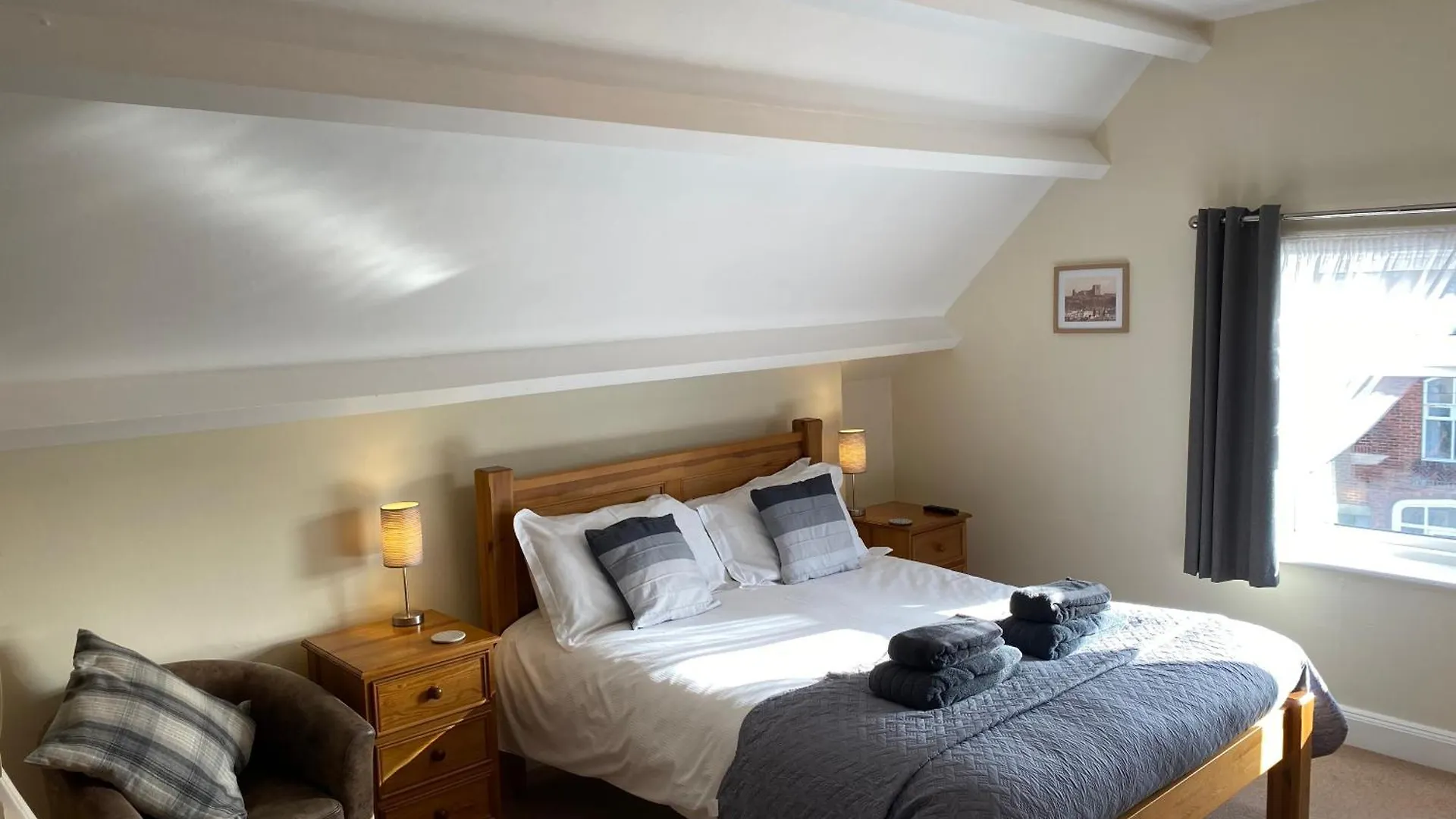 The Whalebone Arch Hotel Whitby