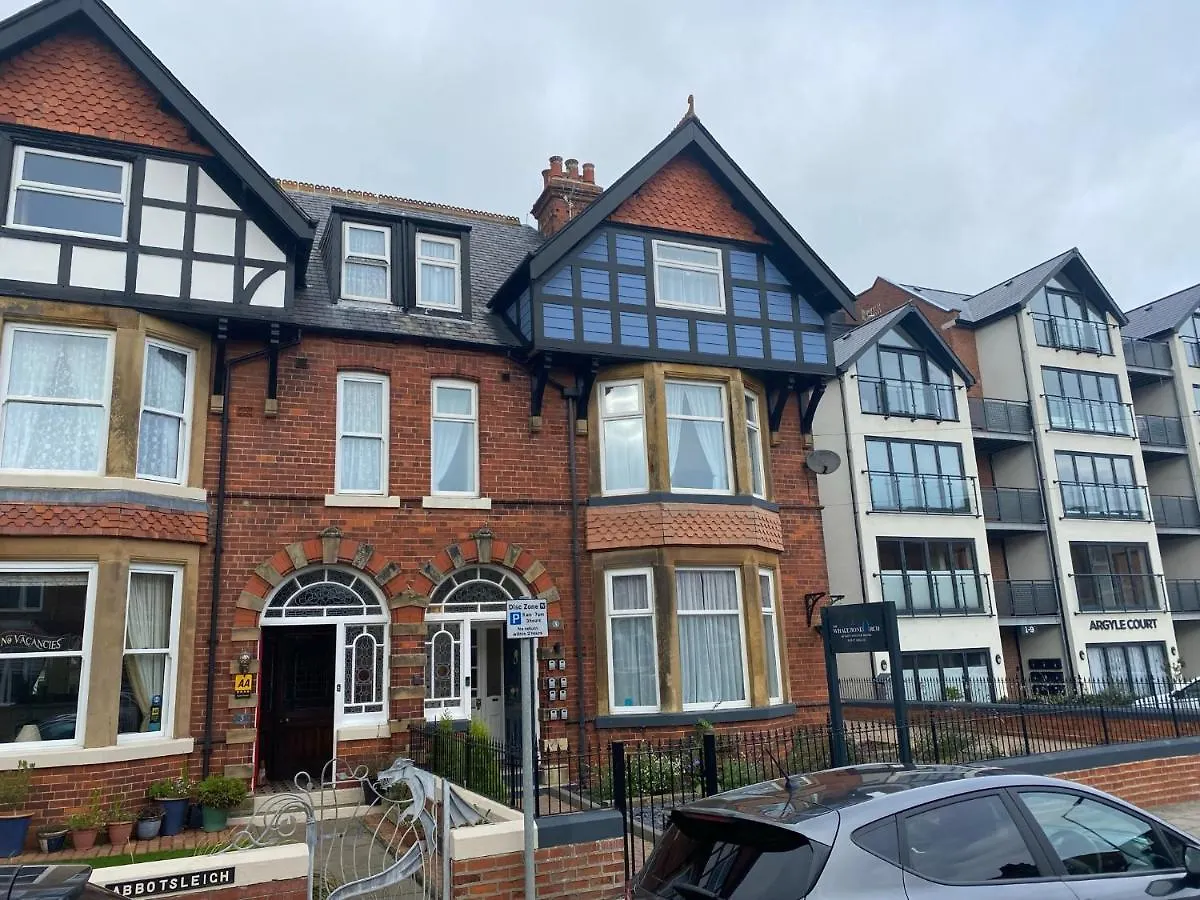 *** Guest house The Whalebone Arch Hotel Whitby United Kingdom