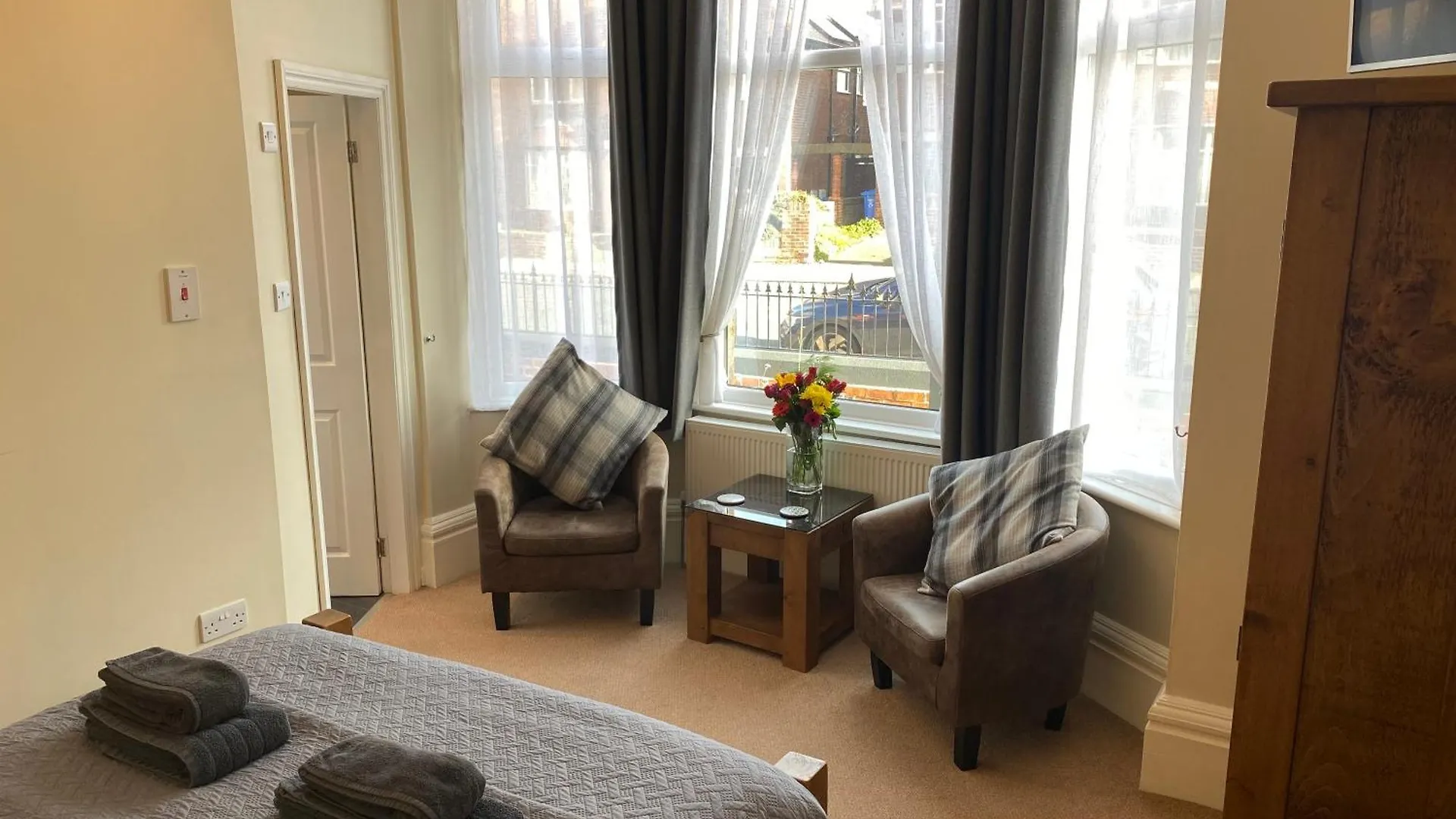 The Whalebone Arch Hotel Whitby